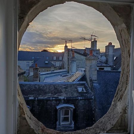 Charmant Appartement Renove Bayeux Eksteriør billede