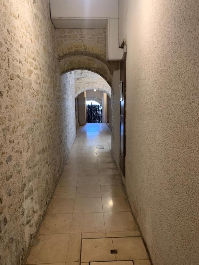 Charmant Appartement Renove Bayeux Eksteriør billede
