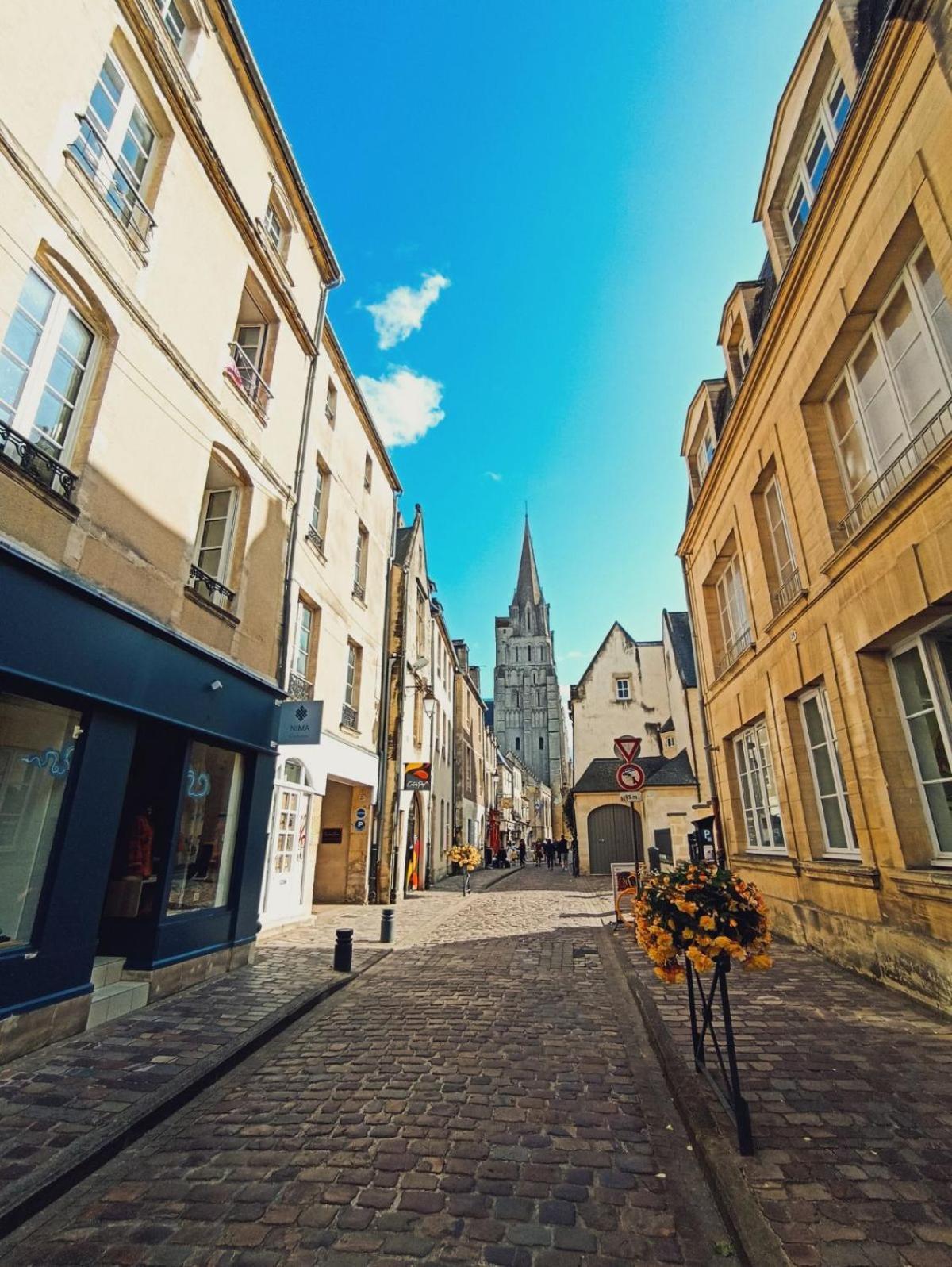Charmant Appartement Renove Bayeux Eksteriør billede